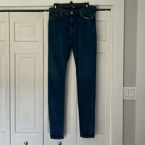 Hudson women’s Nico Super Skinny jeans, size 30 in a medium dark wash.